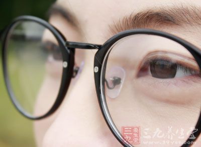 济南泰州按摩去皱法抵御眼部的衰老